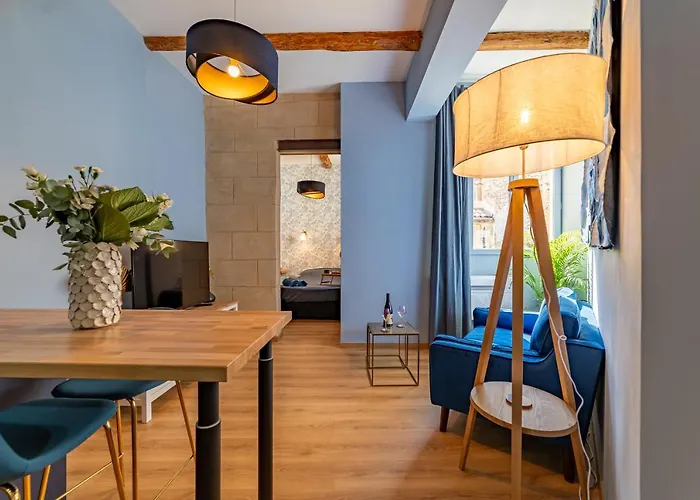 Le Bleu Jean Denim Arenes - Nuit A Διαμέρισμα